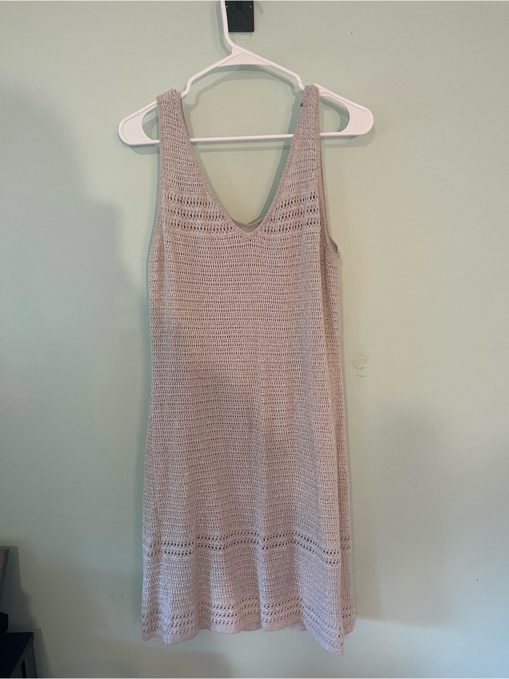 Tommy Bahama Beige Knit V-Neck Sleeveless Dress - Picture 3 of 7